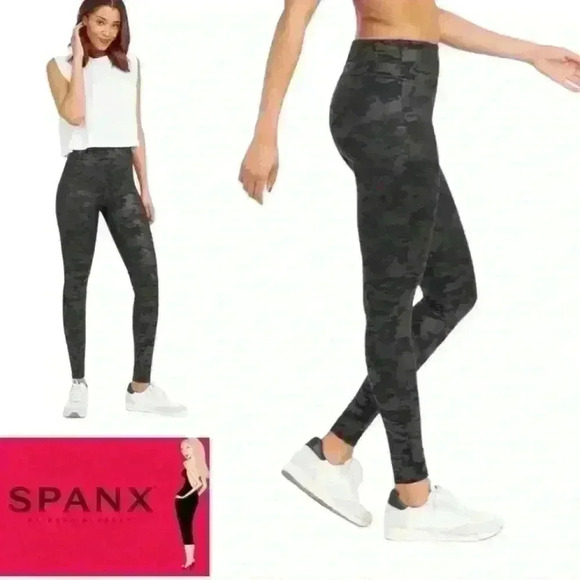 NWT SPANX Faux Leather Camo Leggings - Picture 1 of 5